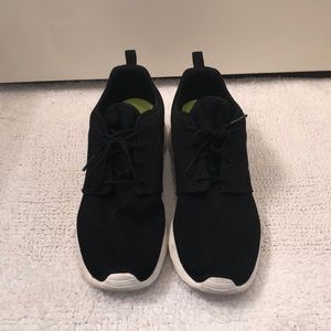 Nike Roshe One Black